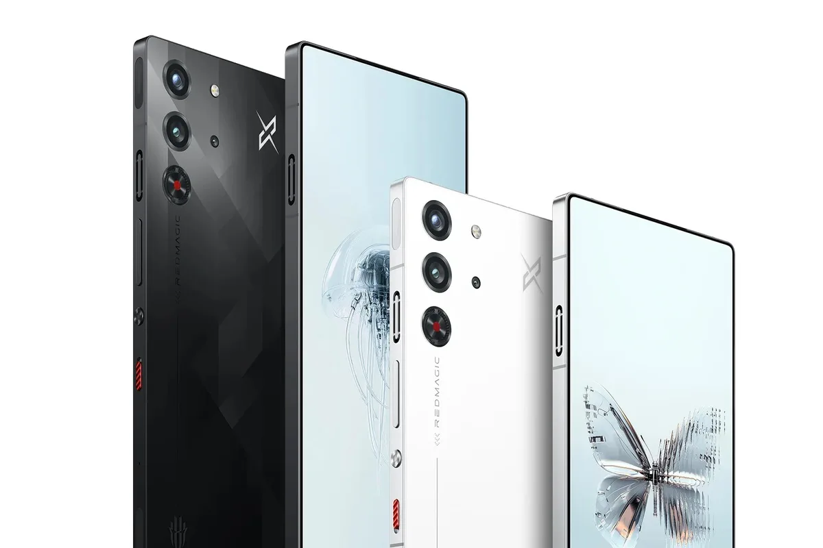 Смартфоны REDMAGIC 11 Pro и REDMAGIC 11 Pro+ сбоку
