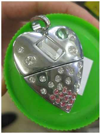 USB-флэшка сувенирная Сердце (со стразами) 4Гб
