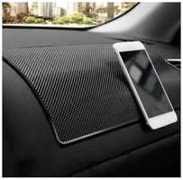 NON-SLIP Противоскользящий коврик для телефона в автомобиль 20x13 см